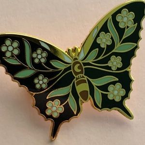 Butterfly pin